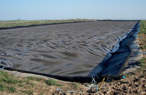 Geomembrane floating covers