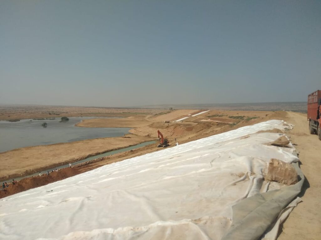 AN INTRODUCTION TO GEOSYNTHETIC ENGINEERING PDF visual data 5